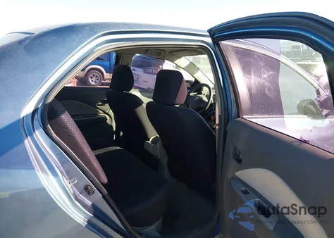 2009 Toyota Yaris z USA, uszkodzony, nr VIN JTDBT903291329935